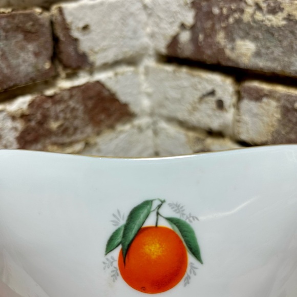 Vintage French Fruit Bowl by Chamart, Limogues France measures 7.5 x 7.5 x 2 in. - Picture 5 of 10